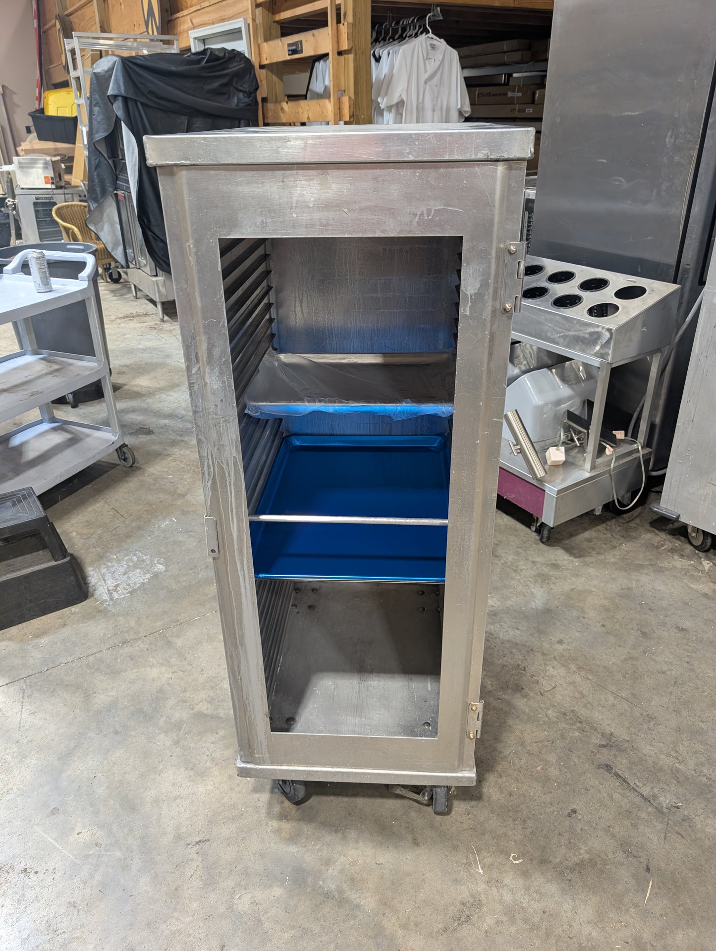 Used Holding Cabinet (no power)