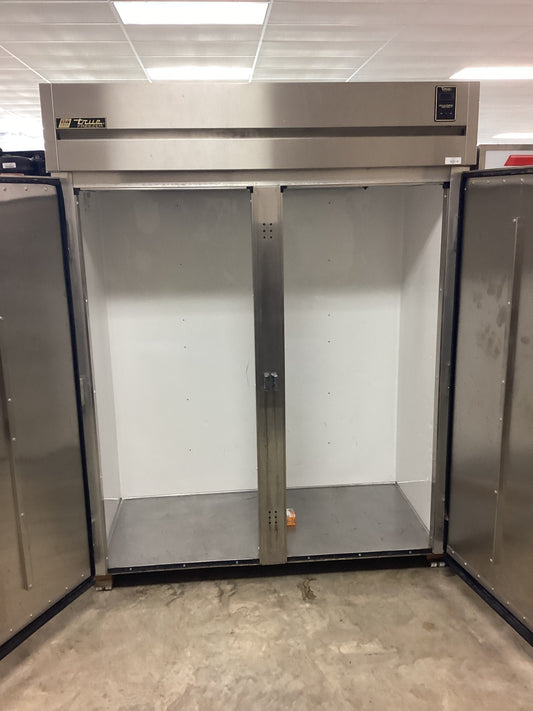 True STG2RRI-2S 68" Two Section Roll In Refrigerator, (2) Left/Right Hinge Solid Doors, 115v